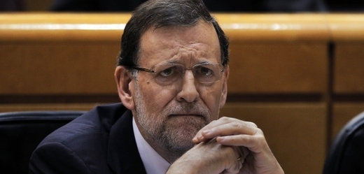 Španělský premiér Mariano Rajoy stále odmítá odstoupit.