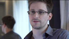 Edward Snowden už se v Rusku zabydluje.