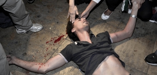 Zranění v Rabatu při demosntraci proti udělení královské milosti pedofilovi. 