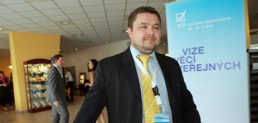 Poslanec Martin Vacek je ve sněmovně nezařazený, v roce 2010 kandidoval za VV.