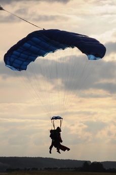 Tandemový paragliding.