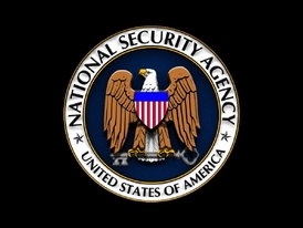 Logo NSA, která údajně zachytila informace o přípravě útolku v elektronické komunikaci.