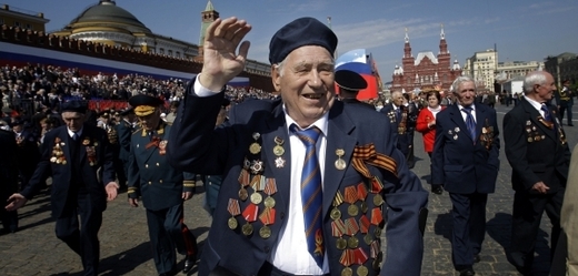 Ruští váleční veterání na Rudém náměstí roku 2010 (ilustrační foto).