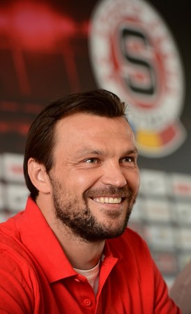 Tomáš Ujfaluši je od čtvrtka hráčem Sparty.