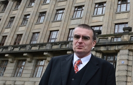 Ministr dopravy Zdeněk Žák kritizuje stavbu D1.