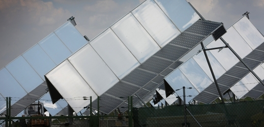 Fotovoltaická zařízení by měla sloužit především pro úsporu nákladů, nikoliv pro prodej elektřiny (ilustrační foto).