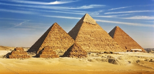 Pyramidy v Gíze jsou pro turisty uzavřeny.