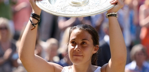 Vítězka letošního Wimbledonu Francouzka Marion Bartoliová překvapivě ukončila v 28 letech tenisovou kariéru. 