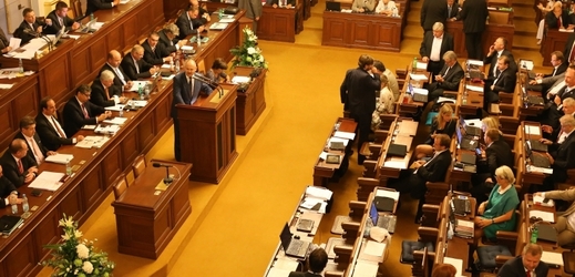 Někteří poslanci působí ve sněmovně od minulých voleb, přesto promluvili méně než desetkrát (ilustrační foto).