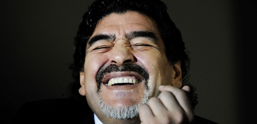 Diego Maradona se vrací k práci trenéra.