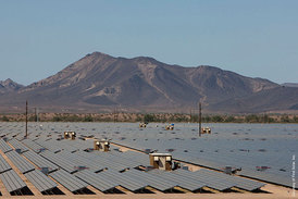 V USA vznikají jedny z největších fotovoltaických parků na světě.