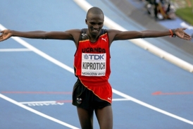 Ugandský běžec Stephen Kiprotich vyhrál maraton na MS v Moskvě.