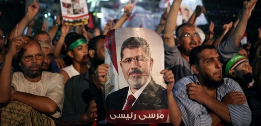 Stoupenci svrženého prezidenta Mursího.