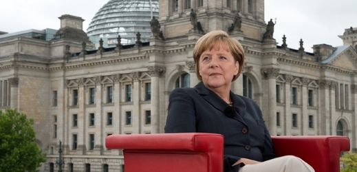 Německá kancléřka Angela Merkelová hledí do budoucnosti.