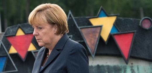 Angela Merkelová jako vůbec první šéf německé vlády navštívila památník v Dachau.