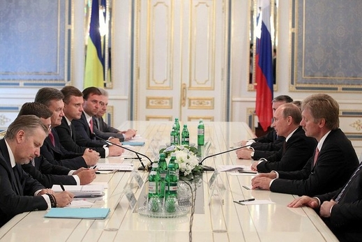 Ruská a ukrajinská delegace jednají v Kyjevě.
