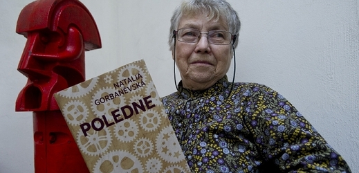 Stejně jako před 45 lety byla i tentokrát na Rudém náměstí básnířka a překladatelka Natalija Gorbaněvská.