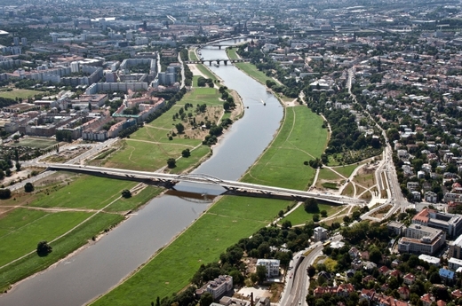 Nový most nabízí nové panorama na historický střed Drážďan.
