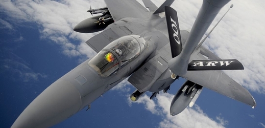 Zúčastní se útoku na Sýrii také F-15 Strike Eagle? 