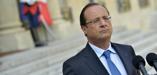 Prezident Hollande po setkání se zástupci syrské opozice.