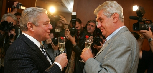 Miroslav Šlouf (vlevo) a prezident Miloš Zeman.