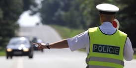 Policie zintenzivnila o víkendu na silnicích kontroly řidičů (ilustrační foto).