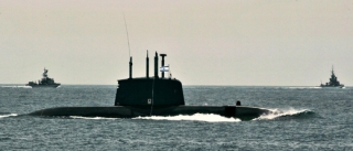 Izraelská ponorka třídy Delfín, německé výroby, má na palubě balistické rakety.