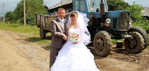 Když do svatby na ruském venkově zasáhne exekutor (ilustrační foto).