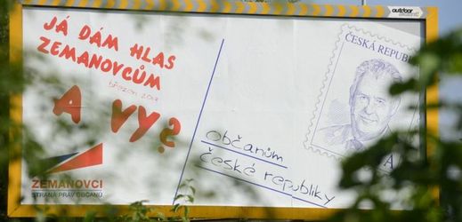Billboard SPOZ využívající prezidenta Miloše Zemana na poštovní známce.
