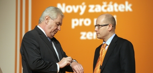 Miloš Zeman (vlevo) a Bohuslav Sobotka, lídr ČSSD.
