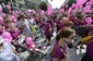 Na projekty boje proti rakovině prsu se při předchozích pochodech nasbíralo celkem 76 milionů korun. 