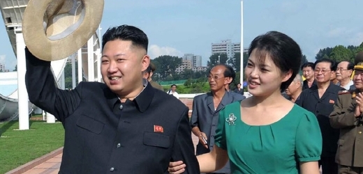 Kim Čong-un se svou manželkou Ri Sol-ču.