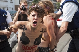 Belgickou odnož Femen rozložily interní spory.