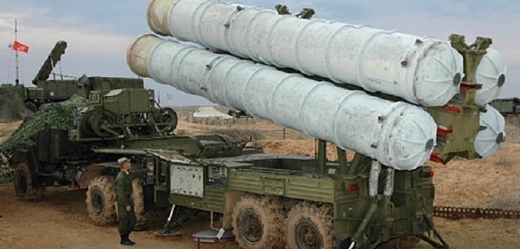Rusko nabízí Íránu náhradou za rakety S-300 systém Antej-2500.