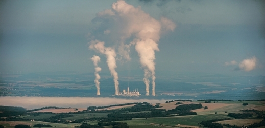 Podle ekologů elektrárny na fosilní paliva vyjdou dráž (ilustrační foto).