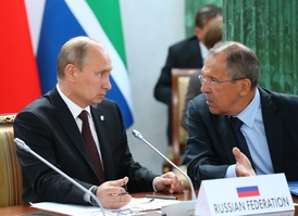 Vysoké hry diplomacie. Prezident Putin a šéf ruské diplomacie Lavrov v Petrohradě na G20.
