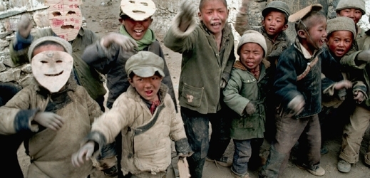 Tibetské děti vydávané za sirotky míří na Západ (ilustrační foito).