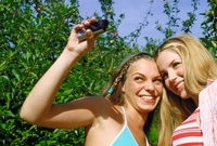 Češi používají na dovolených stále častěji mobily místo fotoaparátů (ilustrační foto). 
