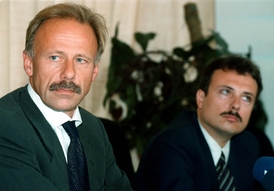 Ministr životního prostředí Miloš Kužvart a jeho spolkový kolega Jürgen Trittin roku 1999 v Praze.