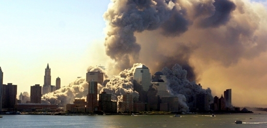  Soud dospěl k závěru, že tričko bylo nošeno pro nemístné připomínání atentátů islamistů z 11. září 2001 v USA.