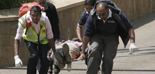 Mrtví a zranění. Přepadení obchodního centra v Nairobi.