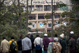 Útok na nákupní centrum v Nairobi.