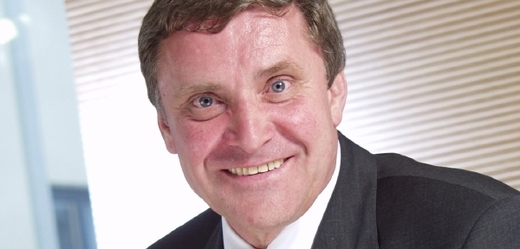 Předseda představenstva Josef Tkáč.