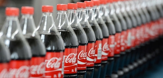 Coca-Cola přišla po třinácti letech o pozici nejcennější značky světa. 