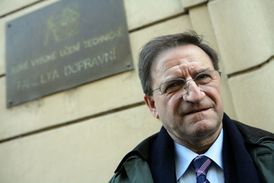 Prorektor ČVUT Petr Moos doufá, že ze strany ODS jedná o typický předvolební slib