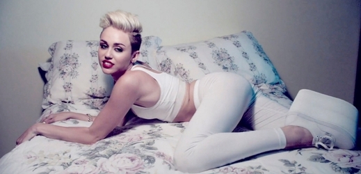 Miley je pořádná dračice.