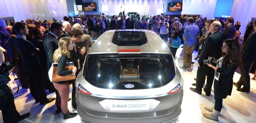 Ford na Frankfurt Motor Show, září 2013.