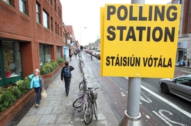 Irové hlasovali v referendu o tom, zda si země ponechá dvoukomorový parlament, nebo zda zruší Senát.