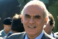 Akis Tsochadzopulos v době, kdy zastával funkci ministra obrany.