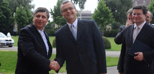 Ministr financí Jan Fischer a exministr financí Miroslav Kalousek.